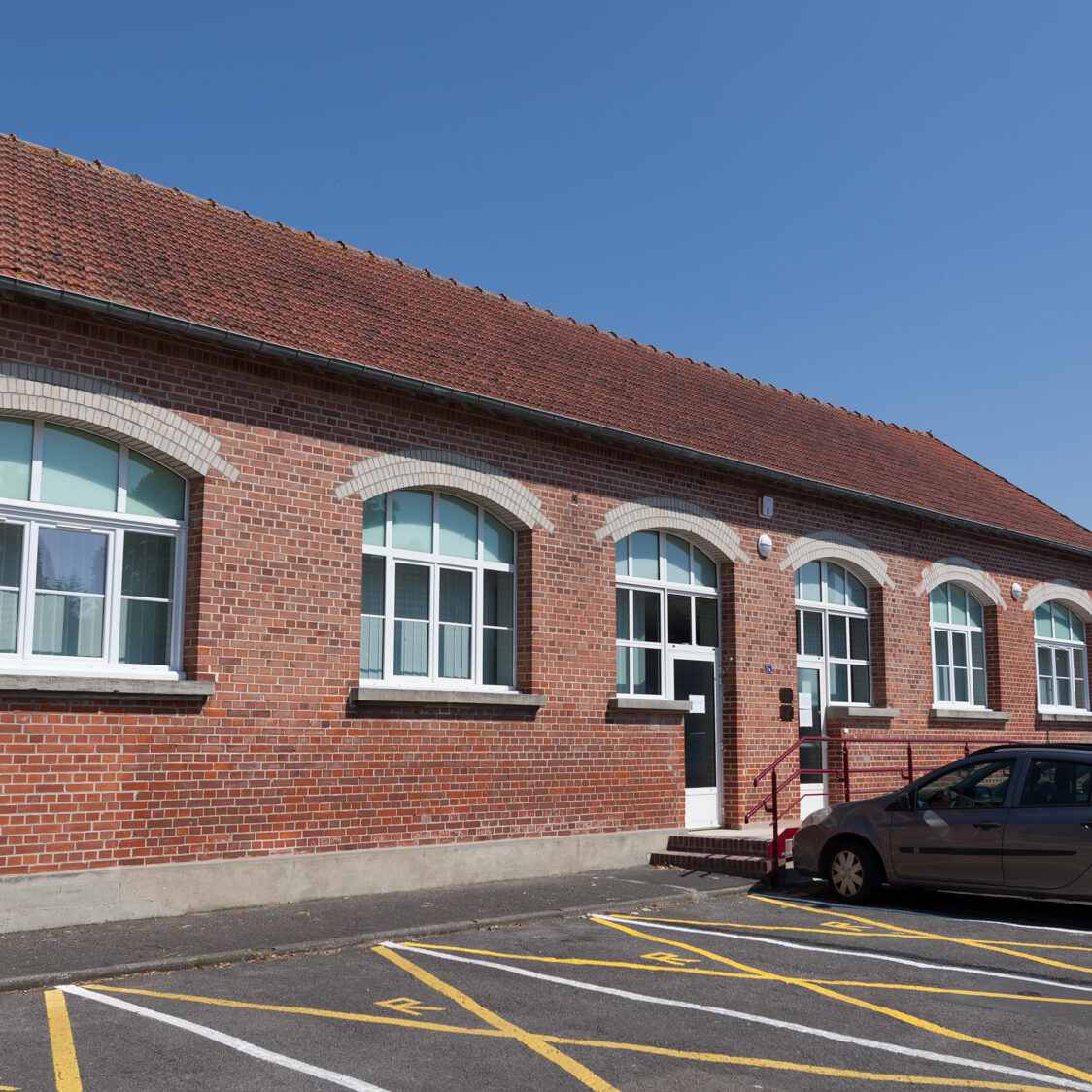 Maison médicale de tricot (60)